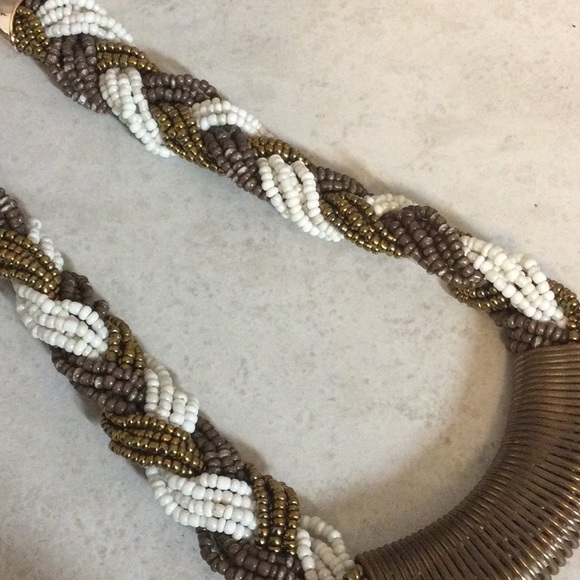 3 strand twisted beads 9” necklace with coil accent - Picture 4 of 7